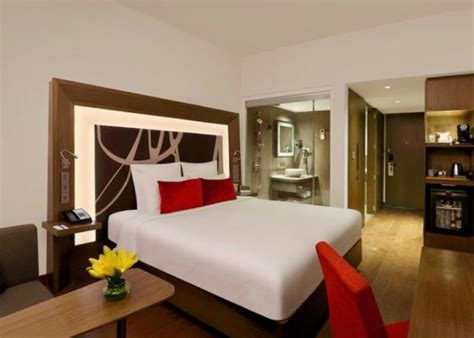 5 BEST HOTELS near DELHI IGIA AIRPORT