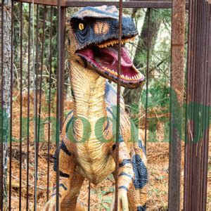 Animatronic Simulation Velociraptor in the Cage