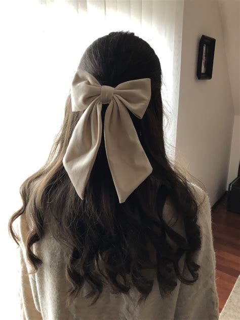 Bow hairstyle | Ribbon hairstyle, Bow hairstyle, Long hair styles