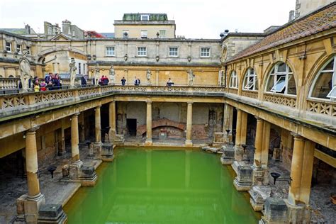 Top 10 Fun Facts About the Roman Baths - Discover Walks Blog