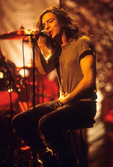 Eddie Vedder of Pearl Jam. MTV's Unplugged, 1992. : OldSchoolCool