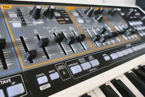 How to Use a Synthesizer | The 7 Main Components of a Synthesizer