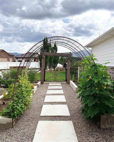 35 Trellis Ideas for a Stunning, Supported Garden