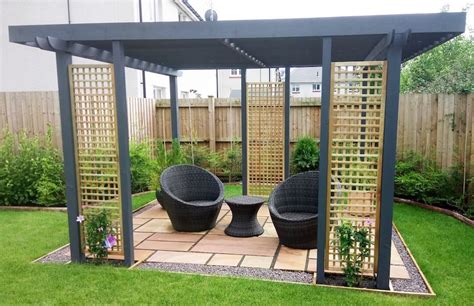 Garden Trellis Ideas to Turn Your Outdoor Space Into a Private Escape ...