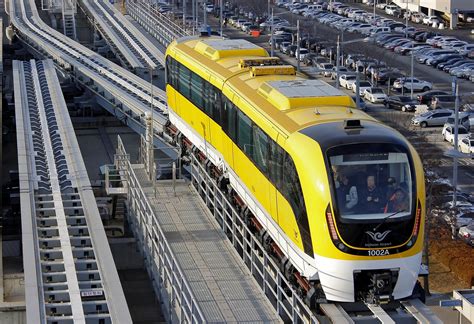 Korea's Incheon Airport Maglev, the world's fourth commercially ...