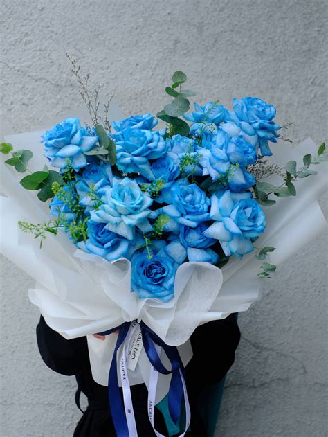 Blue Roses Bouquet - Baleton Flowerchef