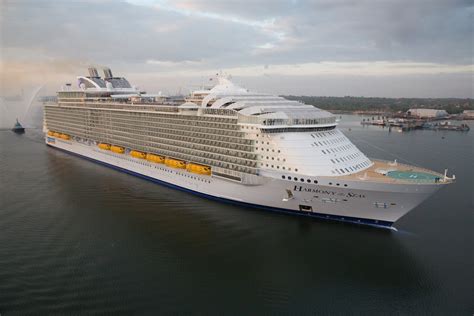 Take a First Look Inside the World’s Largest Cruise Ship—Royal ...