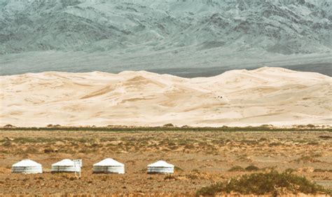 Gobi Desert in Mongolia | Copyright-free photo (by M. Vorel) | LibreShot