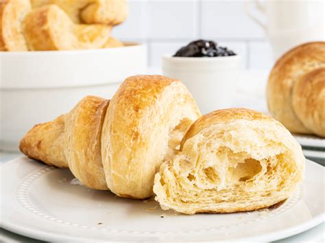 A French Croissant Recipe That Will Make You Think You're in Paris ...