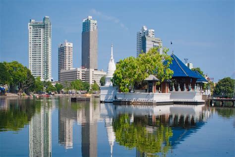 Beira Lake in Sri Lanka | Blue Lanka Tours