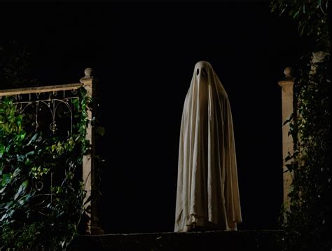 Captivating Psychology Behind Ghost Sightings » A Night Among Ghosts