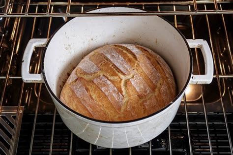 Dutch Oven Bread: Bread for beginners Sandra's Easy Cooking