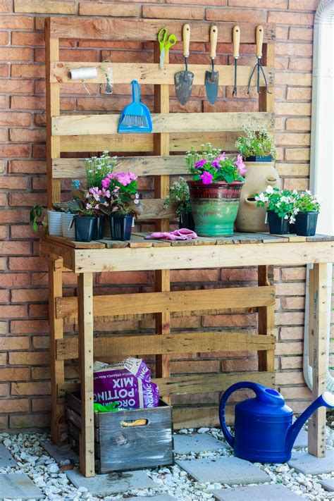 Diy Potting Bench Made From Pallets Potting Benches Diy Pallet Potting