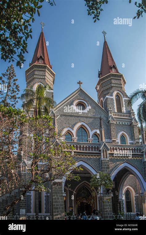 Holy Name Cathedral Architecture