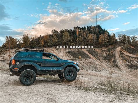 One of Coolest Lifted Isuzu VehiCROSS Off-Road Builds - 33 Inch Tires ...