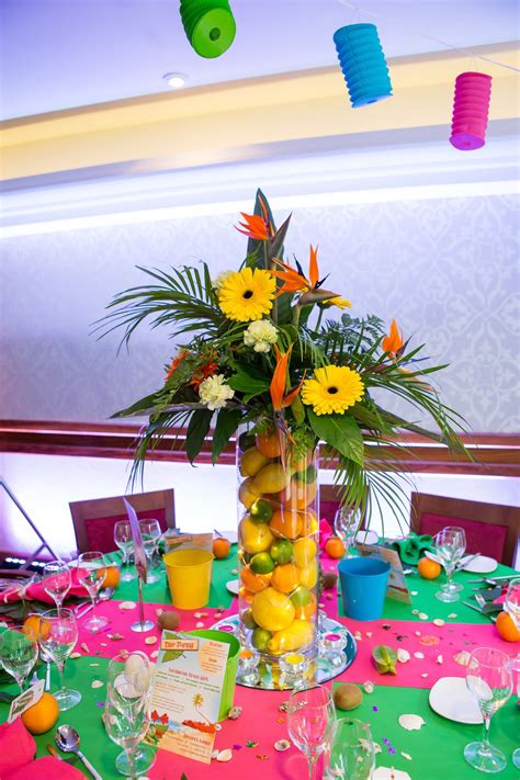 Best 35 Tropical Beach Party Ideas - Home Inspiration | DIY Crafts ...