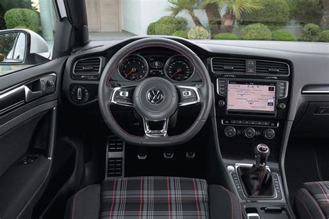 New Golf GTI - Interior – ergonomics and configuration | Volkswagen ...