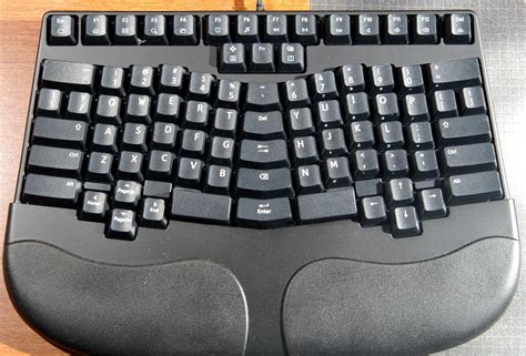 File:QWERTY Truly Egronomic Keyboard.jpg - Wikipedia, the free encyclopedia