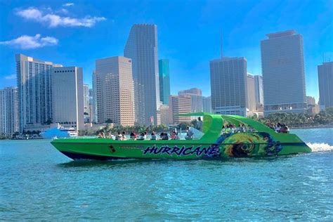 Miami in style: A speedboat sightseeing tour guide - Casiola