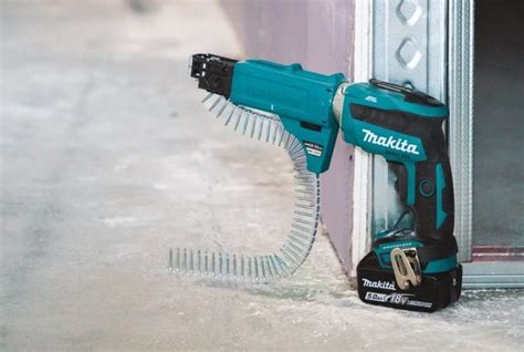 Makita Screw Gun Reviews: Corded and Cordless Drywall Screwdrivers