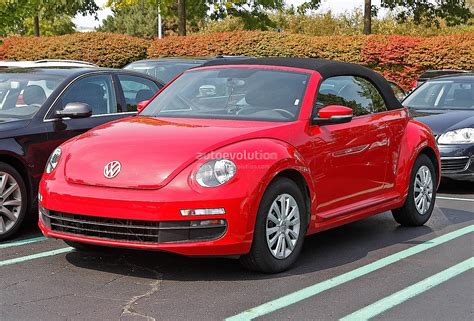 Spyshots: All-New 2014 VW Beetle Cabriolet - autoevolution