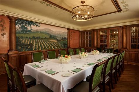 Reservation at LAWRY'S restaurant - Los Angeles | KEYS