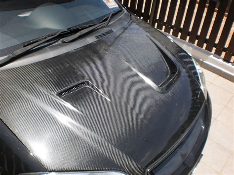 CarbonFiber Racing autoparts: Beauty of Carbon fiber hood