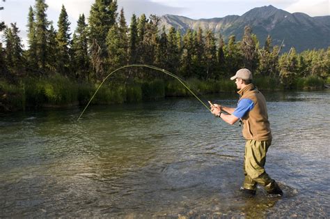 Salmon Fishing in Alaska - Avis Alaska