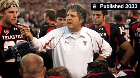 Mike Leach, Football Coach With an ‘Air Raid’ Offense, Dies at 61 - The ...