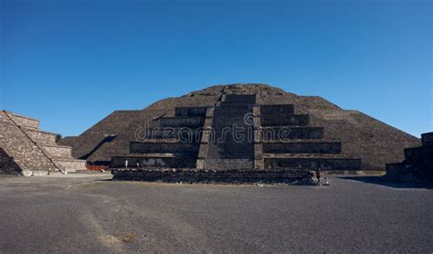 Pyramid of the Moon, Mexico Stock Photo - Image of sacred, civilization ...