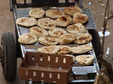 Egyptian Street Food Guide: How to Eat like You're the Pharaoh!