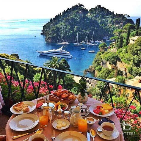 Hotel Portofino - Carmina Chappell