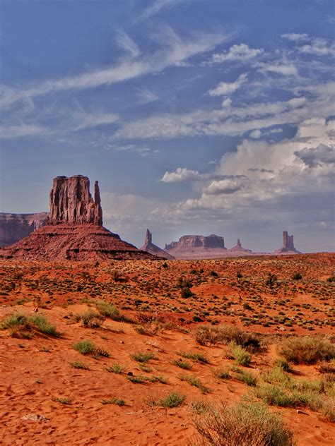 Watch the unique rock formations at Monument Valley (video incl ...