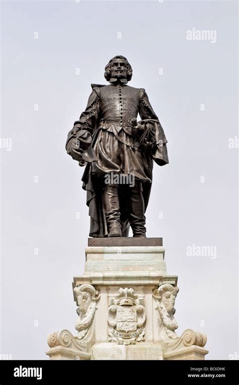 Statue of samuel de champlain hi-res stock photography and images - Alamy