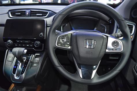 India-bound 2017 Honda CR-V 7-seater interior at the BIMS 2017