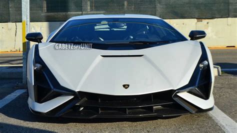 Lamborghini Sian FKP 37 Spotted Looking Like A UFO On Wheels