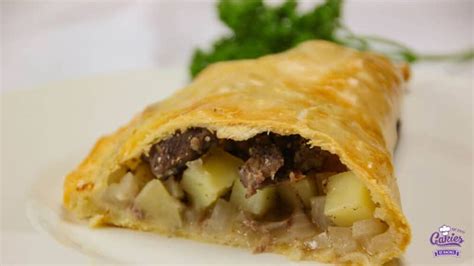 Cornish Pasty Recipe | A Traditional English Pasty