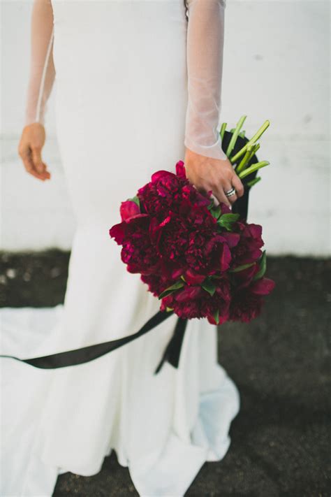 Red peony bouquet | Wedding & Party Ideas | 100 Layer Cake