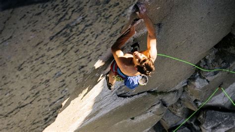 Rock climbing film 'Free Solo' wins Oscar for best documentary feature ...