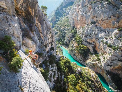 Climbing in les Gorges du Verdon. Rock Climbing trip. IFMGA leader