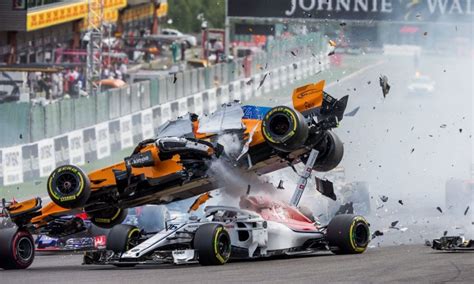 Top 10 worst f1 car crashes in history - Sportszion