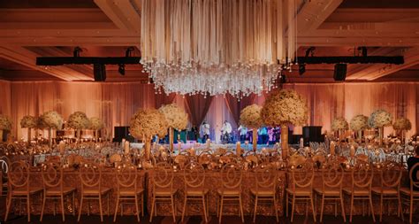 gorgeous candlelit wedding at MGM grand Detroit – Abby Rose Photo