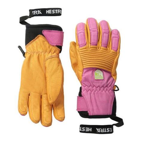 11 Best Snowboard Gloves for 2018 - Quality Thermal Gloves for Snowboarding