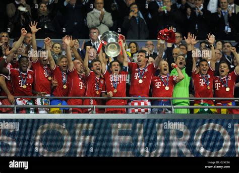 Uefa champions league trophy ceremony hi-res stock photography and ...