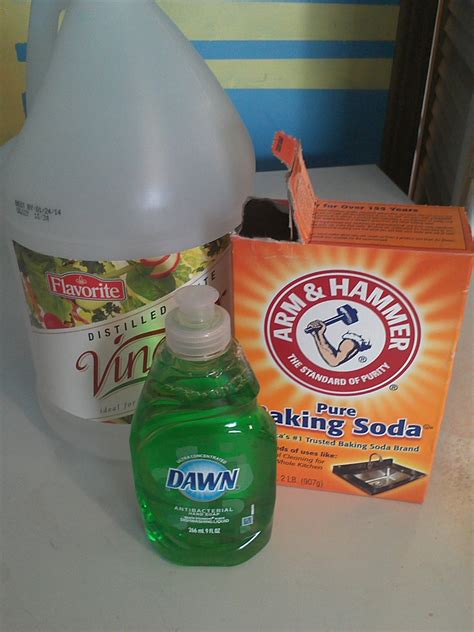 Use Baking Soda to Clean : 20 different cleaning Ideas!