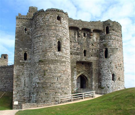 gatehousfile:///H:/Medieval Madness/castleweb/seblachlan/gatehouse.htme