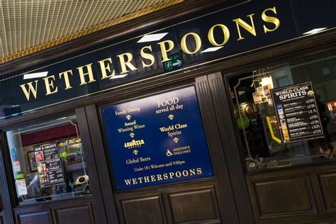 Wetherspoon New Year’s opening hours – when are pubs serving alcohol ...