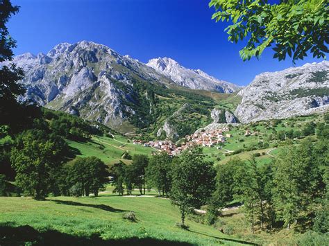 Picos de Europa National Park - Asturias - Spain Wallpaper (23341195 ...