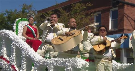 Mexican Independence Day celebrations continue with parade in Chicago ...