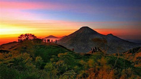 Gunung Gunung Di Pulau Jawa - IMAGESEE